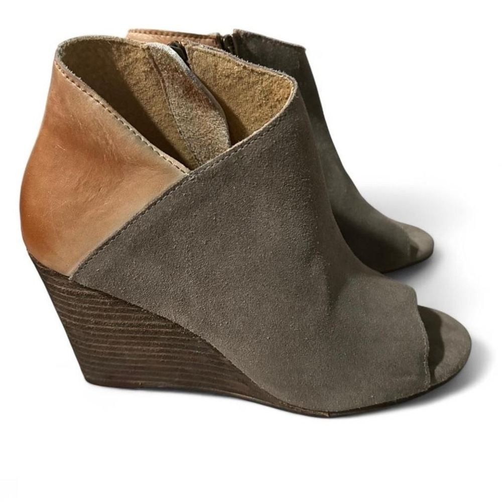 Women's leather & brown suede wedge boots by Diba True size 7 (acc1)